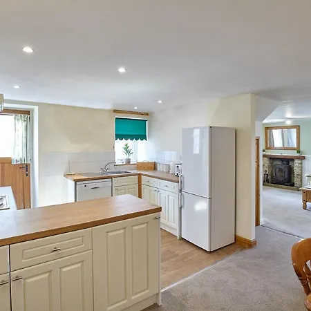 Host & - Mel House Cottages *