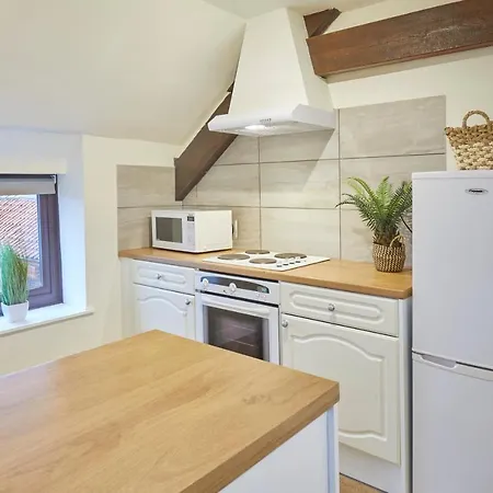 דירה Host & - Mel House Cottages